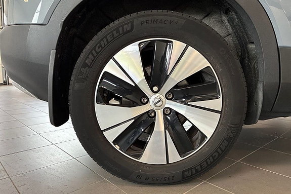 Volvo XC40 17 of 23