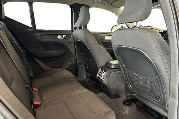 Volvo XC40 9 of 23
