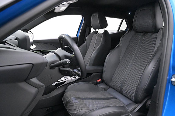 Peugeot e-2008 10 of 27