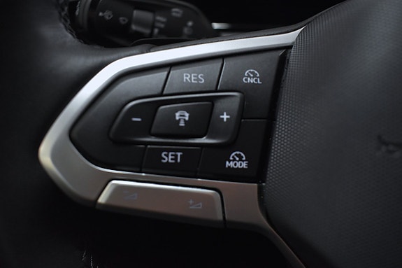 Volkswagen Tiguan 16 of 21