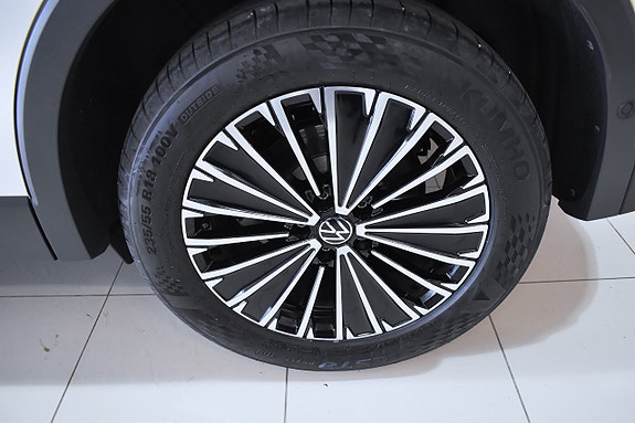 Volkswagen Tiguan 21 of 21