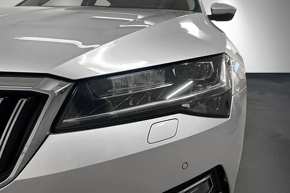 Skoda Superb 12 of 30