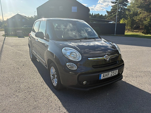 Fiat 500L 5 of 9