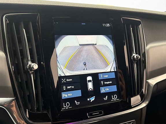 Volvo V90 27 of 30