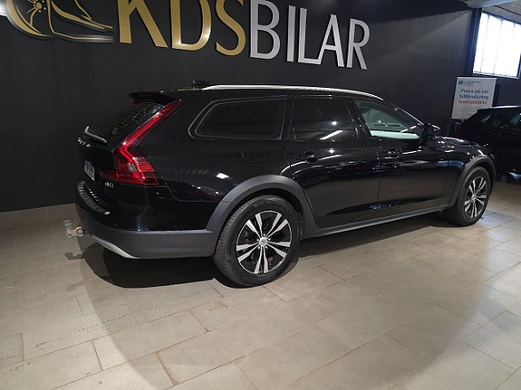 Volvo V90 Cross Country 5 of 15