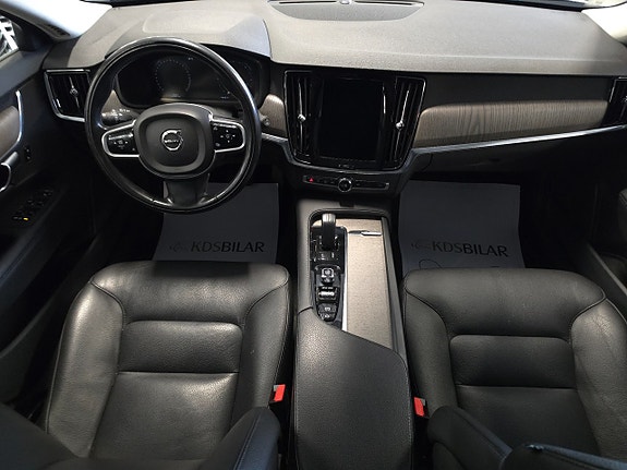 Volvo V90 Cross Country 8 of 15