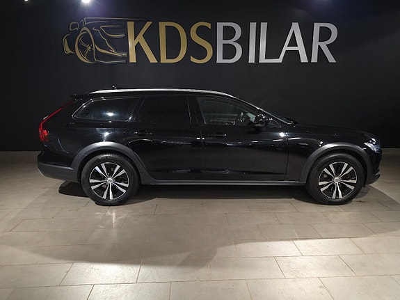 Volvo V90 Cross Country 4 of 15