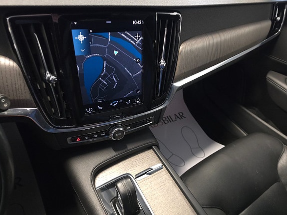 Volvo V90 Cross Country 12 of 15