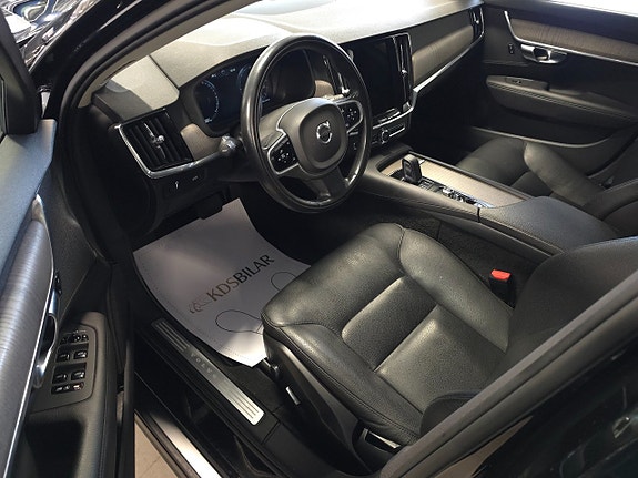 Volvo V90 Cross Country 9 of 15