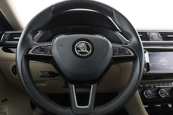 Skoda Superb 19 of 30