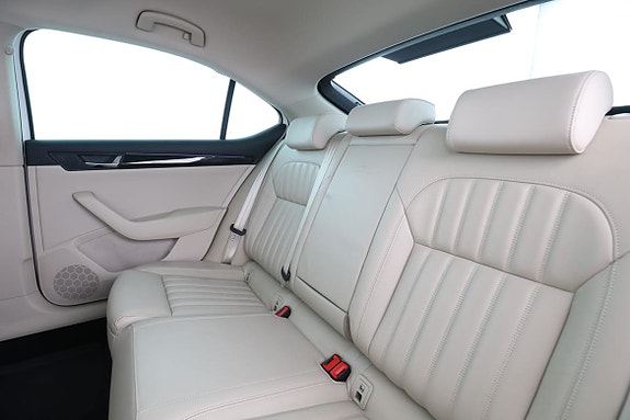 Skoda Superb 15 of 30