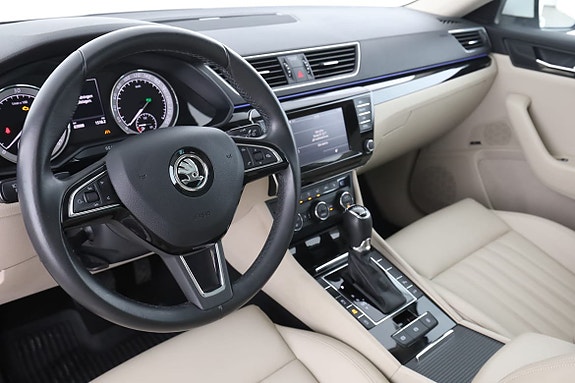 Skoda Superb 12 of 30