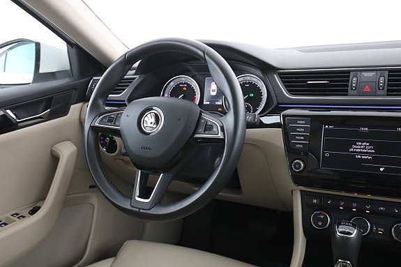 Skoda Superb 14 of 30