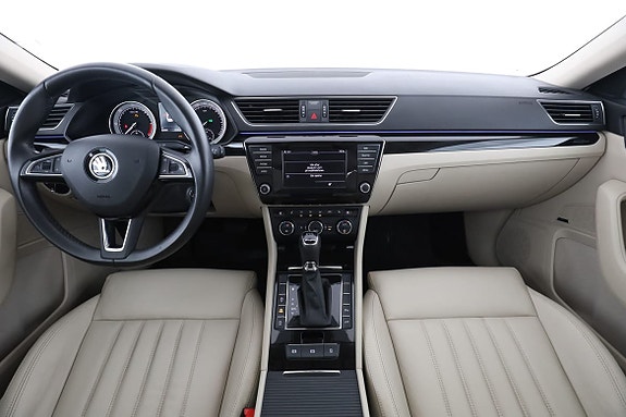 Skoda Superb 13 of 30