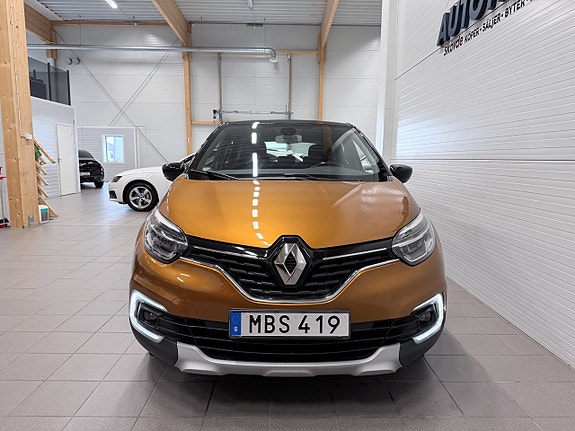 Renault Captur 2 of 18