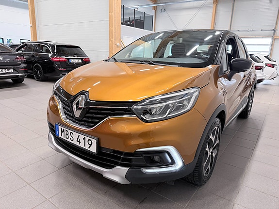 Renault Captur 3 of 18