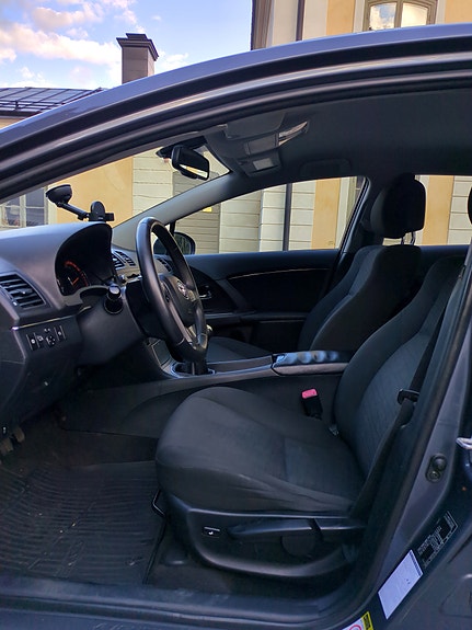 Toyota Avensis 9 of 13