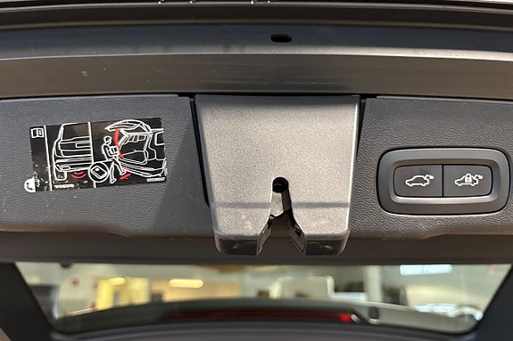 Volvo XC60 26 of 28