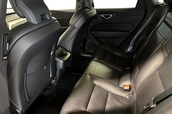 Volvo XC60 23 of 28