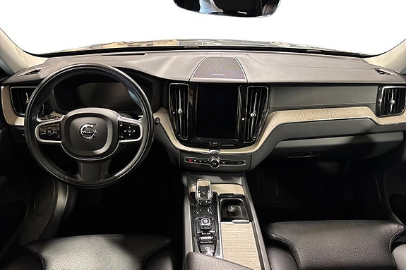Volvo XC60 14 of 28