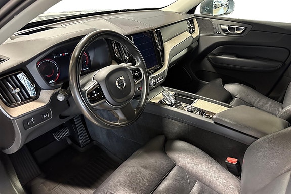 Volvo XC60 13 of 28