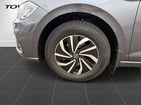 Volkswagen Polo 9 of 21