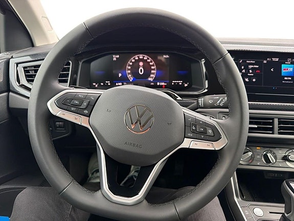 Volkswagen Polo 10 of 21