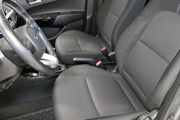 Kia Picanto 6 of 10