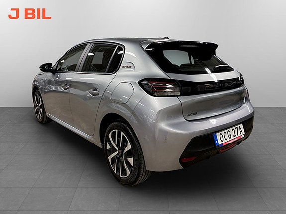 Peugeot 208 3 of 19