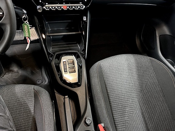 Peugeot 208 13 of 19