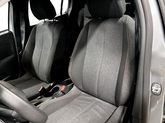 Peugeot 208 5 of 19