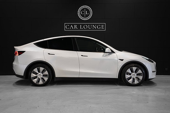 Tesla Model Y 2 of 16