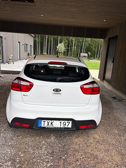Kia Rio 5 of 5