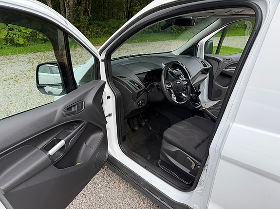 Ford Transit Connect 5 of 8