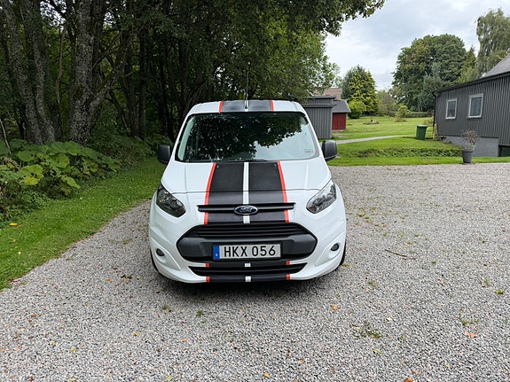 Ford Transit Connect 2 of 8
