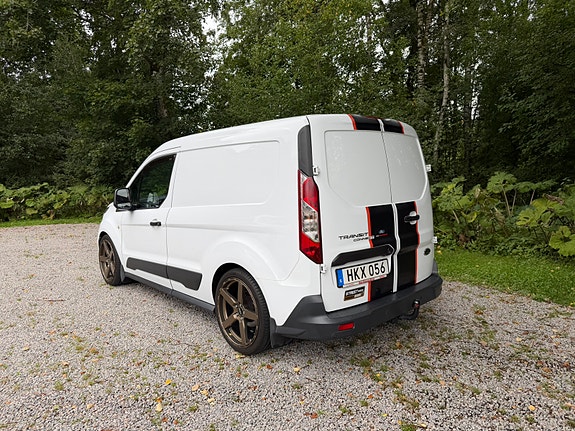 Ford Transit Connect 3 of 8