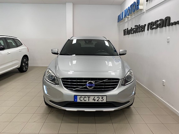 Volvo XC60 3 of 16