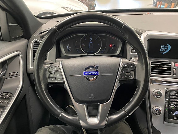 Volvo XC60 14 of 16