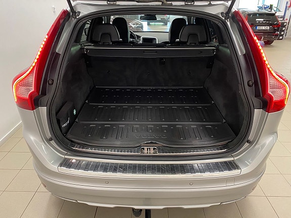 Volvo XC60 9 of 16