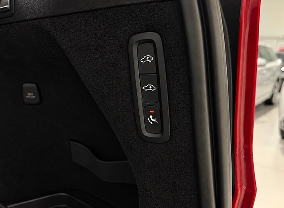 Volvo XC90 19 of 23