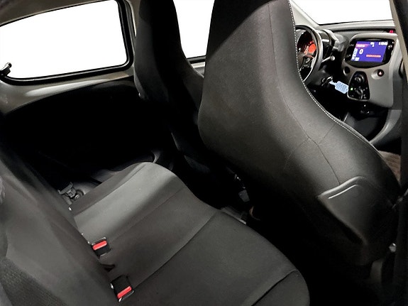 Peugeot 108 15 of 19