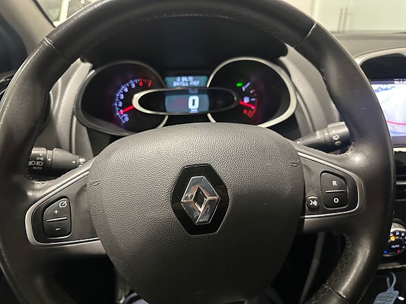 Renault Clio 11 of 12