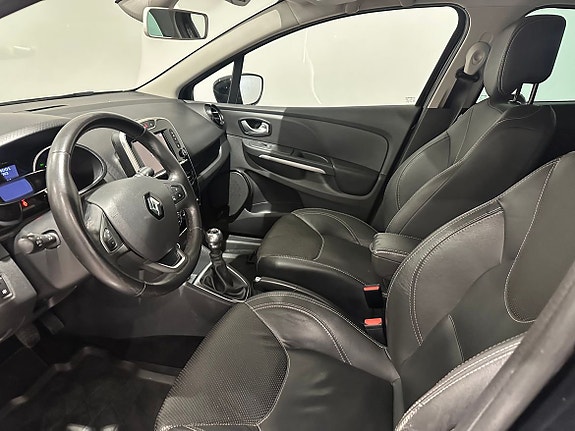 Renault Clio 8 of 12