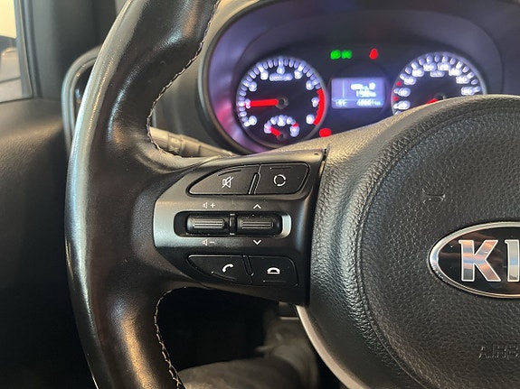 Kia Picanto 17 of 22