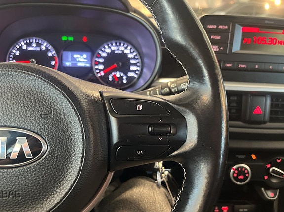 Kia Picanto 18 of 22
