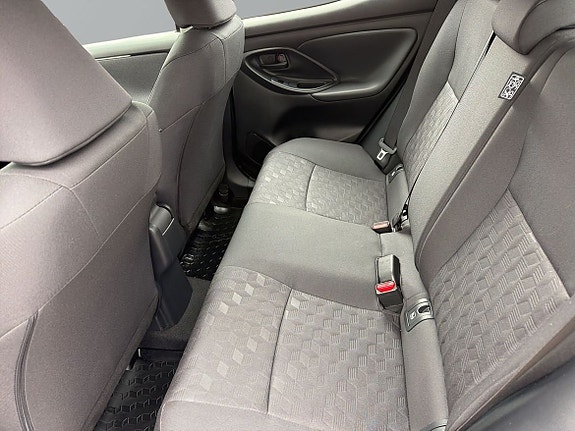 Toyota Yaris 9 of 23