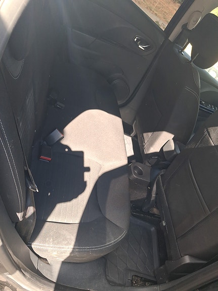 Renault Clio 6 of 10