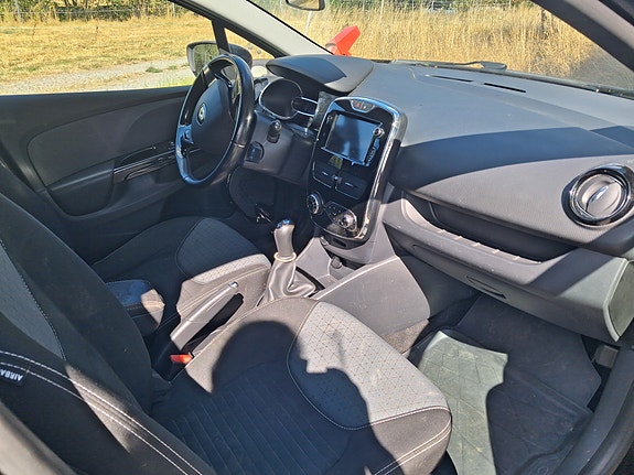Renault Clio 4 of 10