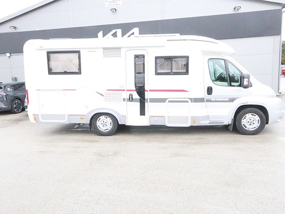 Adria Coral S 650 SF 2 of 15
