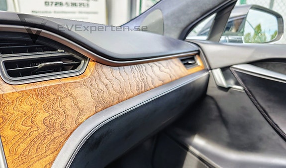 Tesla Model S 18 of 27